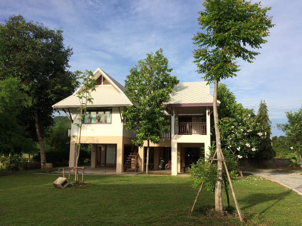 Hotel Baan2Rai Kanchanaburi Exterior foto